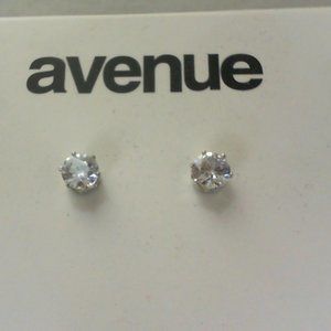 Avenue brand earrings cz studs New